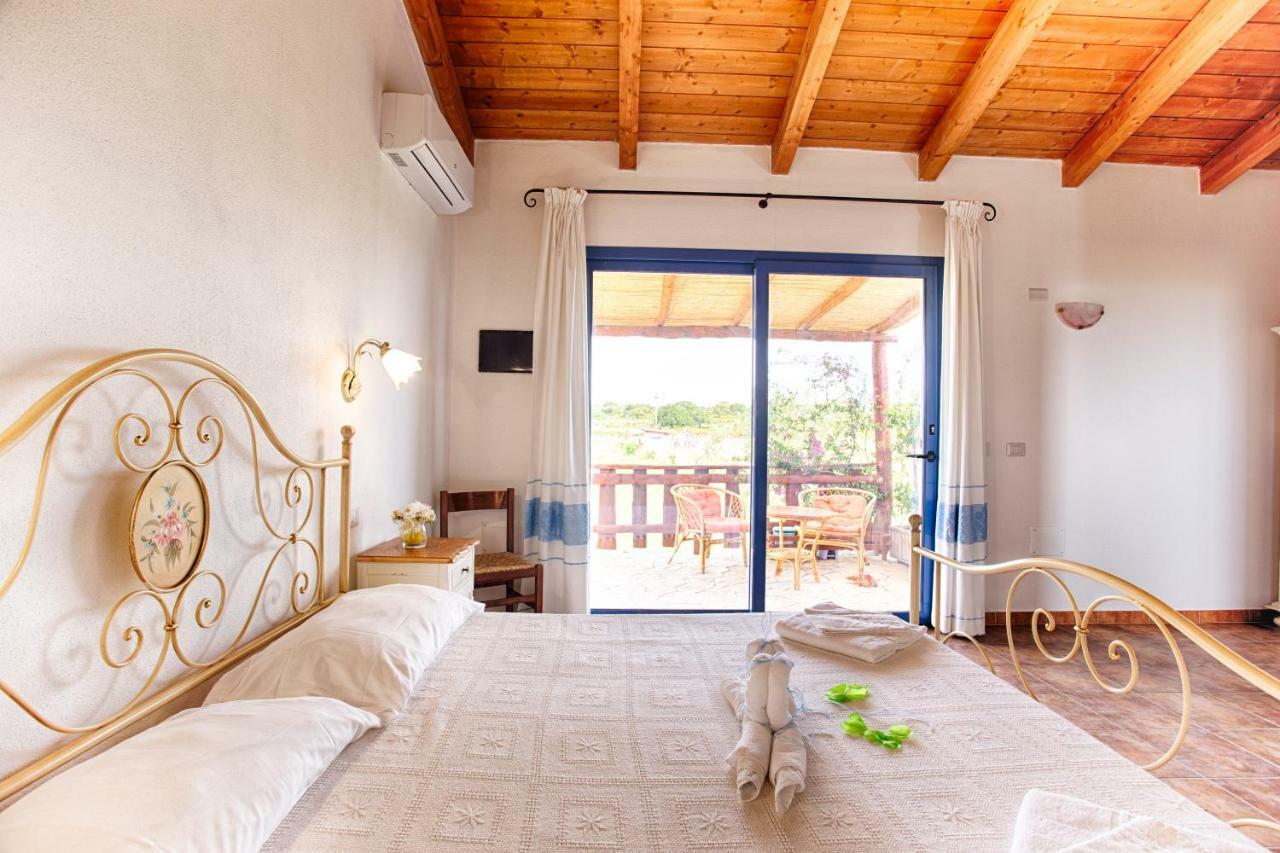 Agriturismo Mieleamaro Villa Olbia Exterior foto