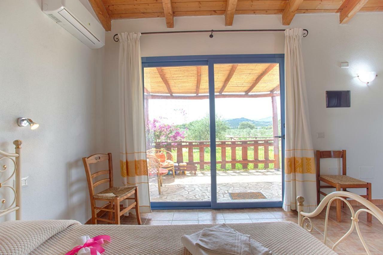 Agriturismo Mieleamaro Villa Olbia Exterior foto