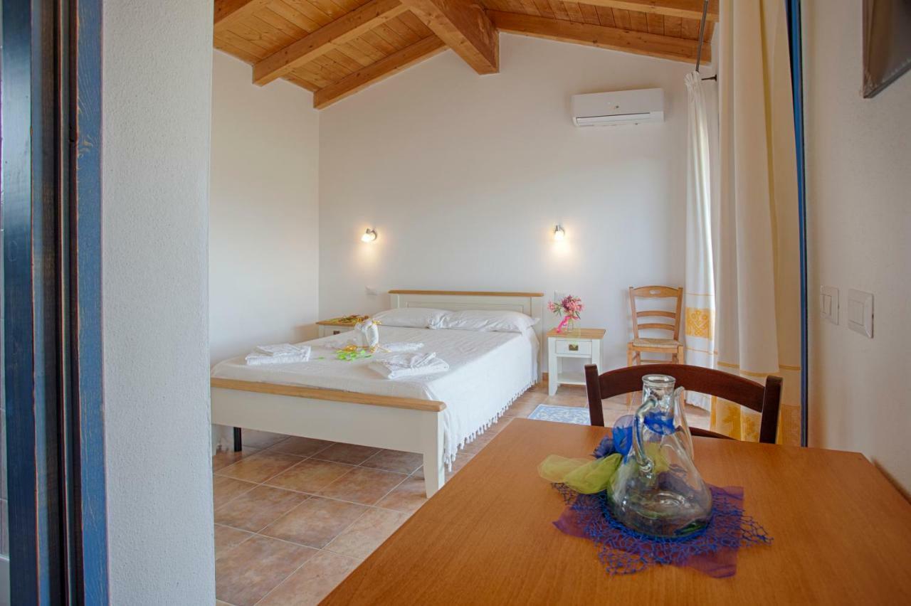 Agriturismo Mieleamaro Villa Olbia Exterior foto